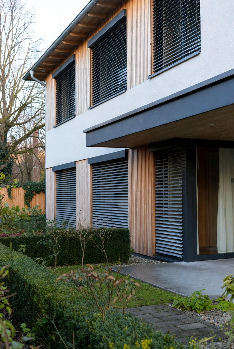 Moderne Rolladen Außenrolladen Hausfassade Köln