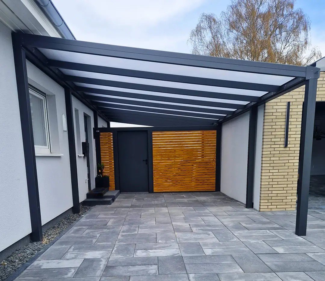 Aluminium-Carport in Anthrazit mit Glasdach in Leverkusen