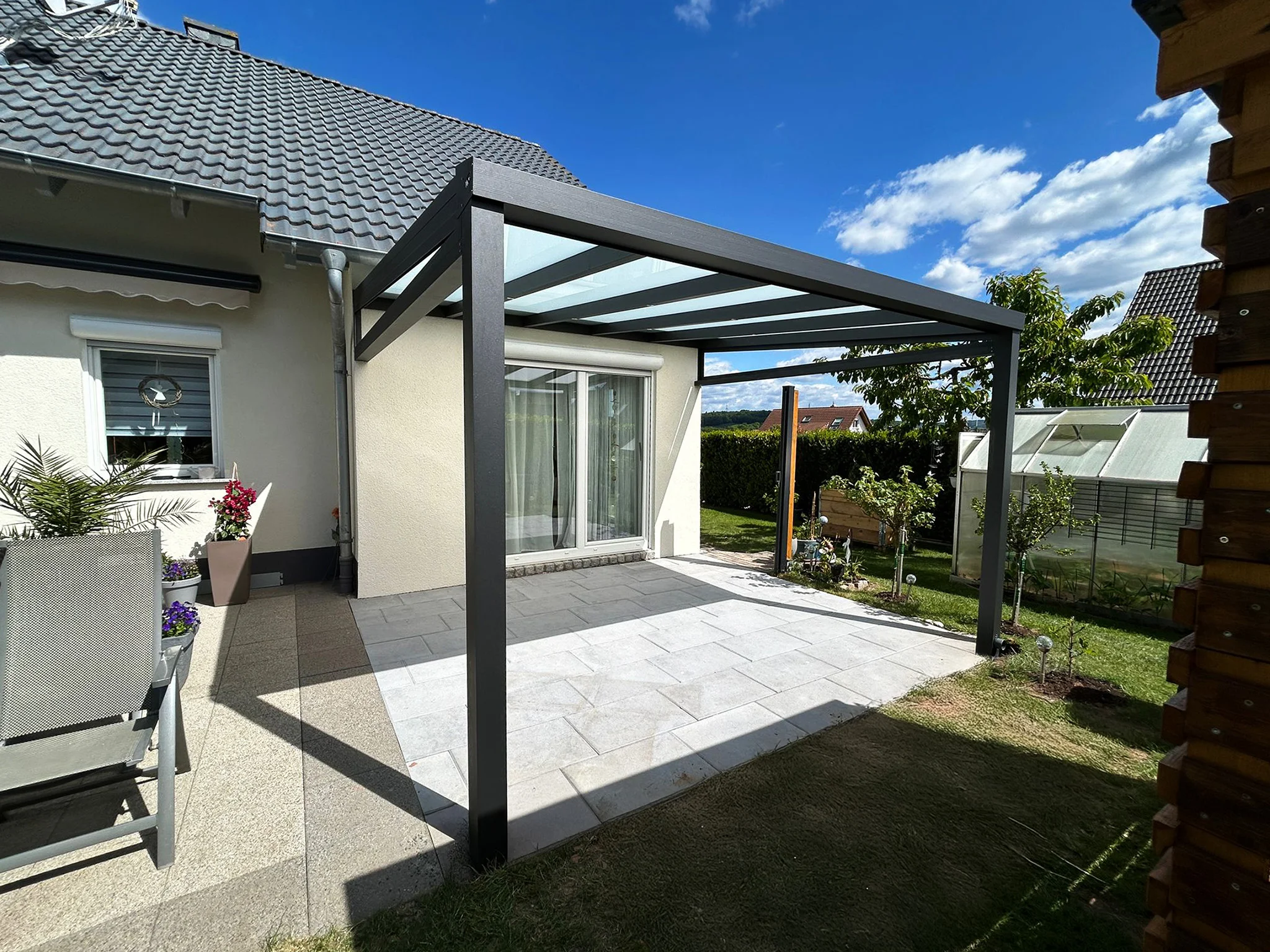 Freistehende Terrassenüberdachung Aluminium Anthrazit Terrasse Düsseldorf – Elsfen Bauelemente