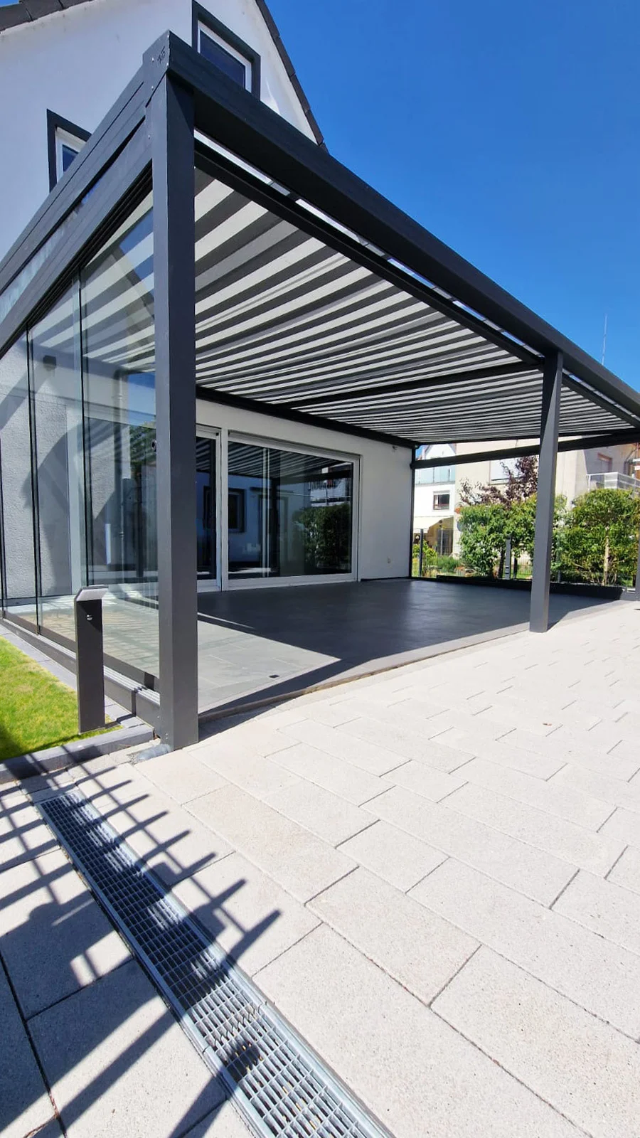 Lamellendach Pergola Anthrazit Terrasse Modern Leverkusen – Elsfen Bauelemente