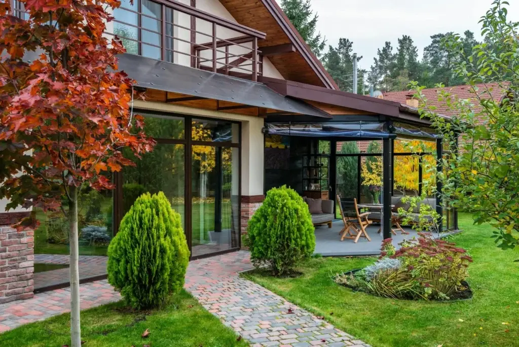 Fenstermontage Leichlingen – Terrassenüberdachung und Wintergarten von Elsfen